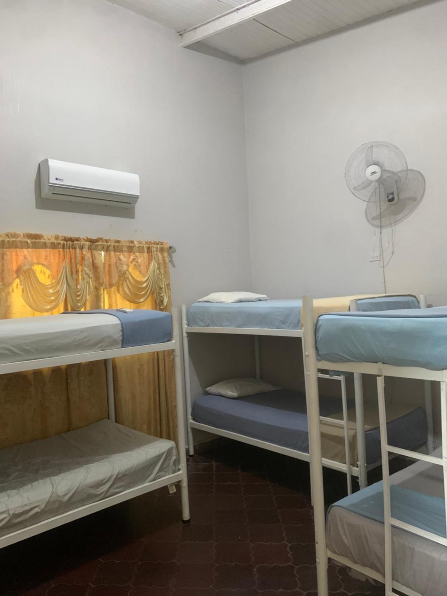 קופאן Stella Hostal - Central Park מראה חיצוני תמונה